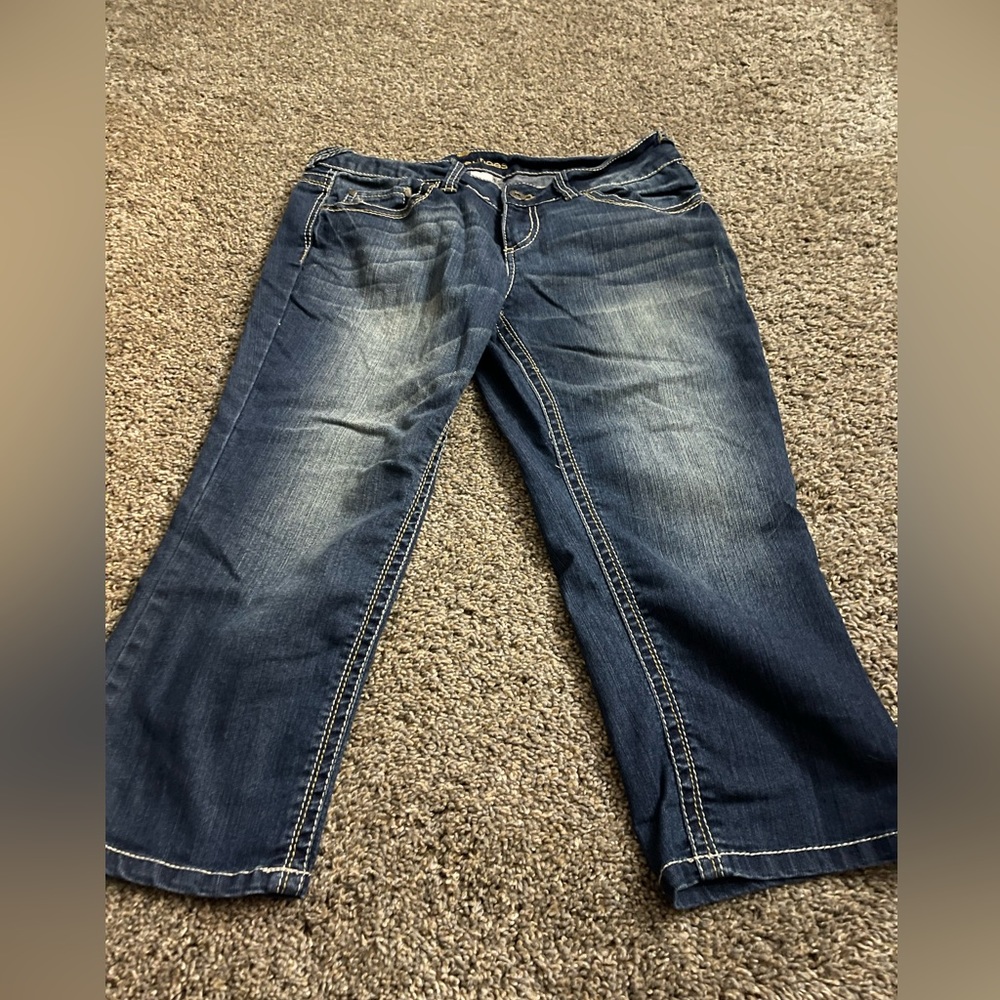 Maurice’s women’s Capri jeans. Size 7/8.